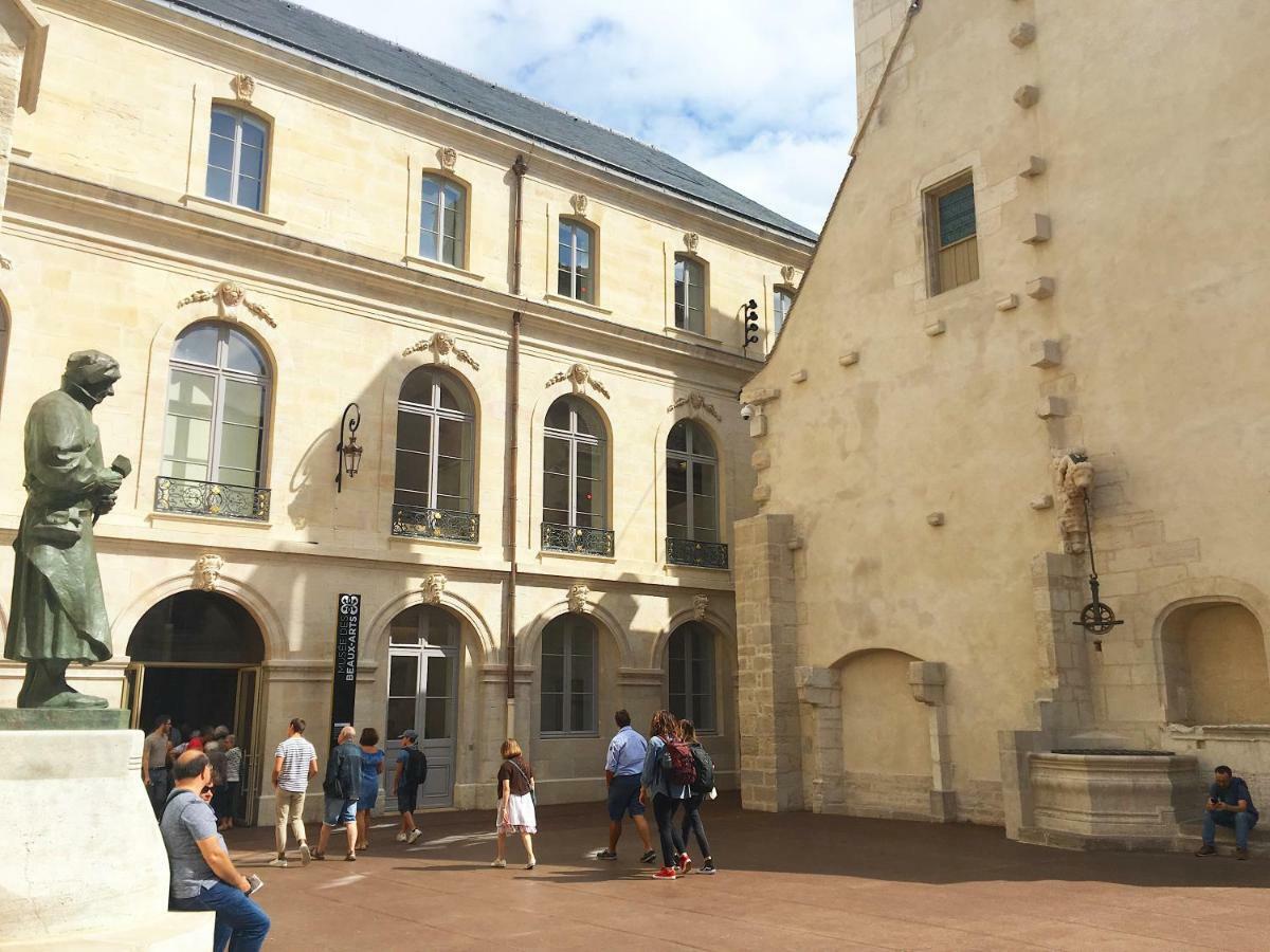 Centre Historique Dijon - Le Patio Apartment Luaran gambar